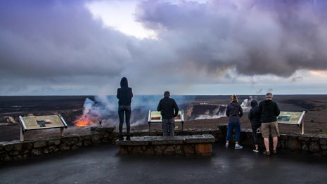 ハワイ火山国立公園の入園禁止が一部解除