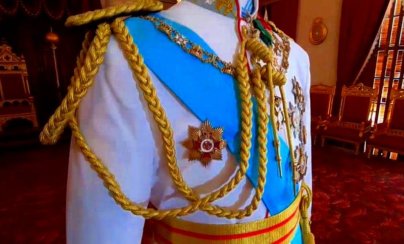 カラカウア王生誕185年記念で王の衣装を再現